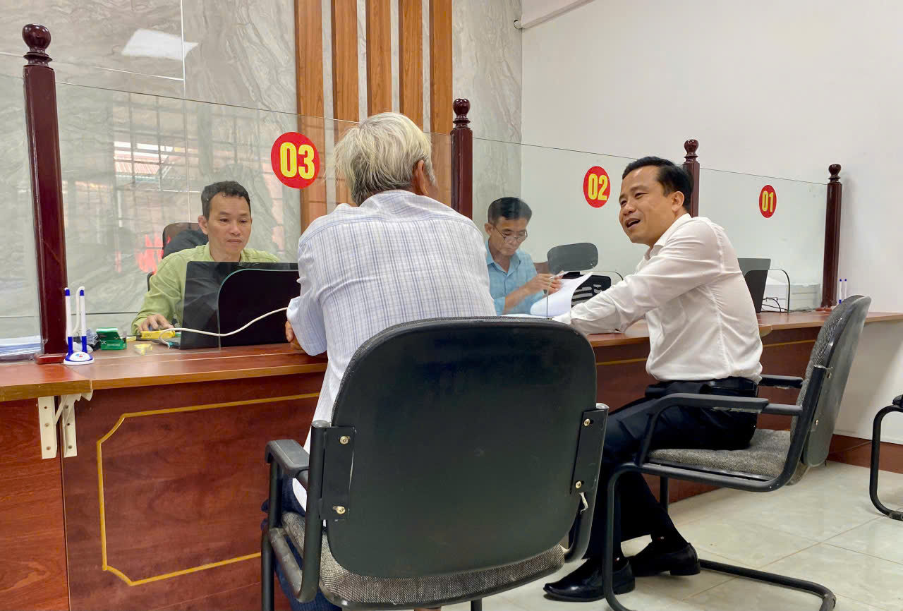 UBND Xã Hòa Sơn: Nâng cao hiệu quả phục vụ người dân bằng các sáng kiến cải cách hành chính đột phá, thiết thực